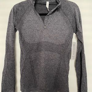 Athleta Momentum seamless halfzip, grey, S, new with tags.